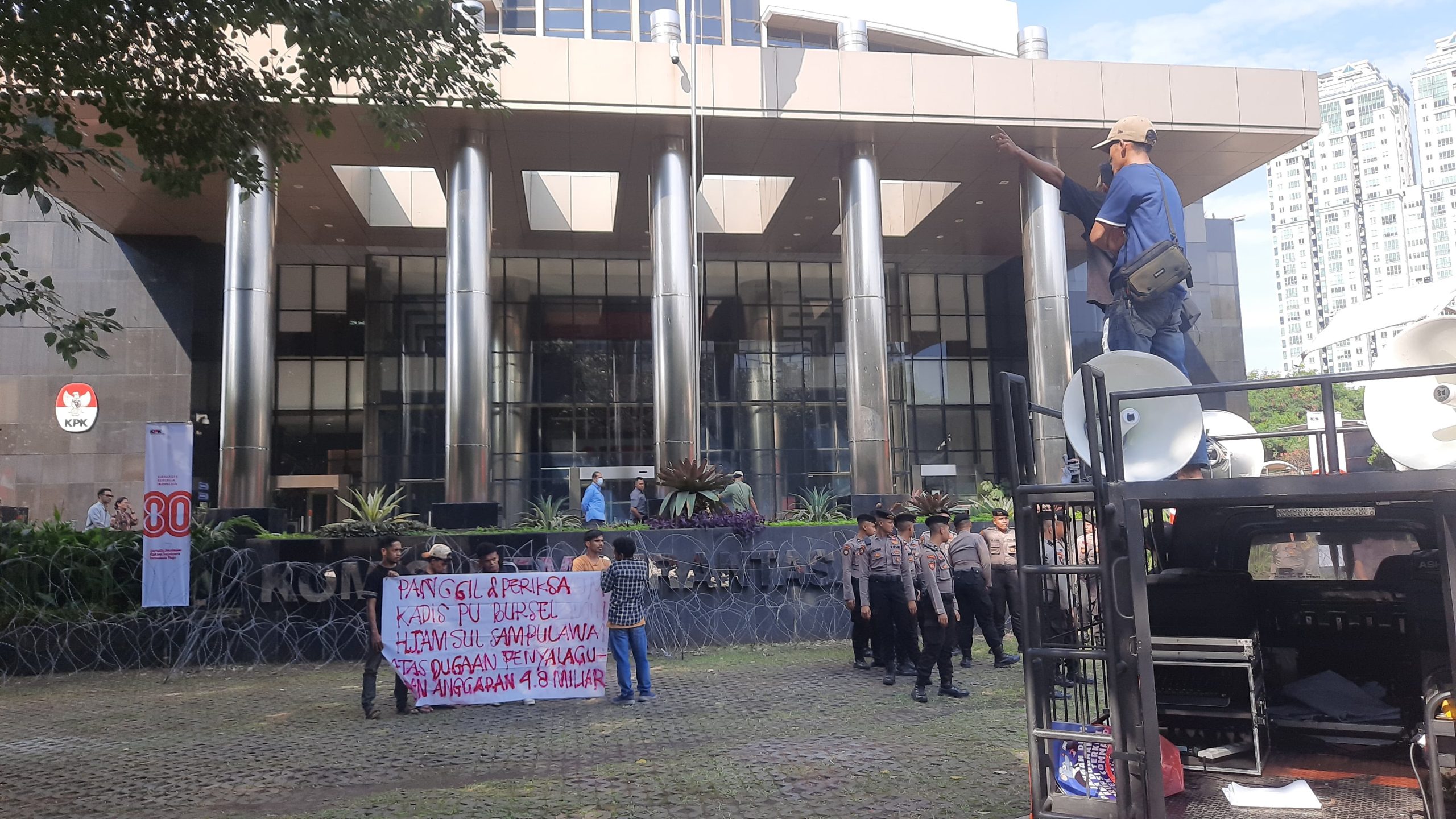 Proyek RSUD Salim Alkatiri Bursel, Gemah Geruduk KPK Desak Periksa Plt Dinas PU